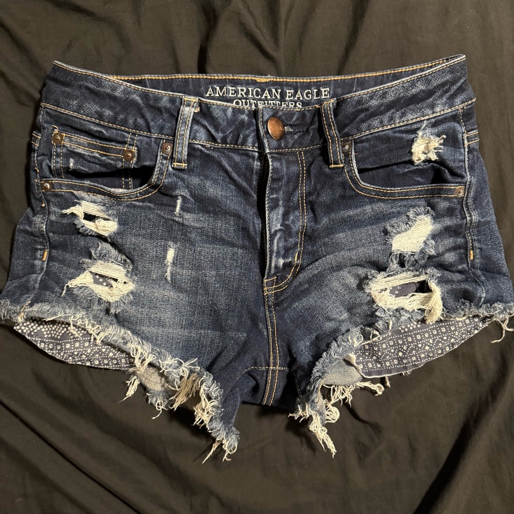American eagle short. Size 4. High rise festival